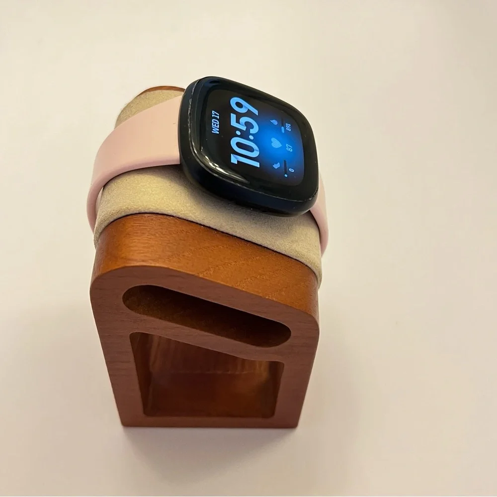 Fitbit Versa 3 Black/Pink, tested, Charger‎ included